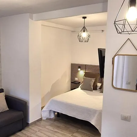 Con Piscina En Apartment *